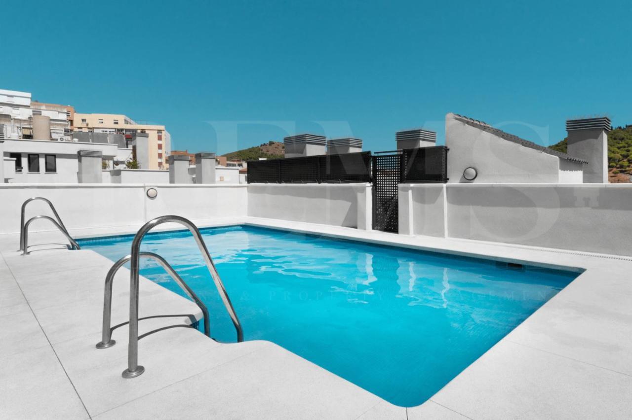 Relaxing Apartment With Community Pool & Parking- Center Малага Экстерьер фото